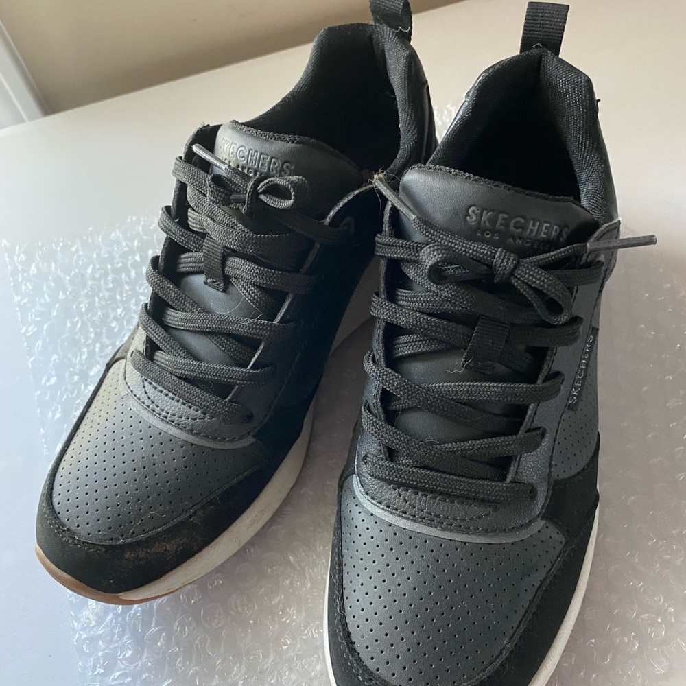 Skechers Women's Black and Casual Athletic Sneakers